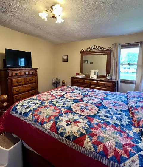 Bedroom - 1430 Hancock Ave, Mitchell, IN 47446 photo 1 of 7