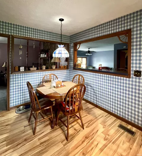 Dining - 1430 Hancock Ave, Mitchell, IN 47446 photo 1 of 1