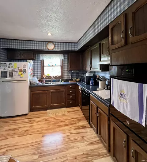 Kitchen - 1430 Hancock Ave, Mitchell, IN 47446 photo 1 of 2