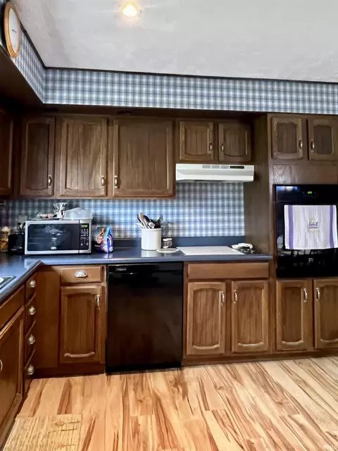 Kitchen - 1430 Hancock Ave, Mitchell, IN 47446 photo 2 of 2