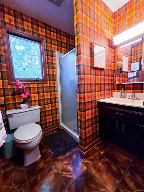 Bath - 1209 E 13th St, Fowler, IN 47944 photo 1 of 6