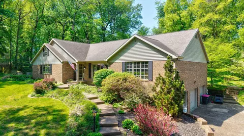 4077 Frame Rd, Newburgh, IN 47630