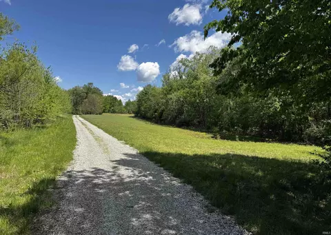 5911 Goerlitz Rd, Boonville, IN 47601