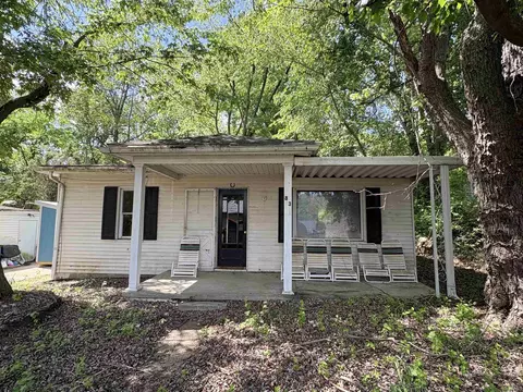 83 Park Avenue Ave, Tell City, IN 47586