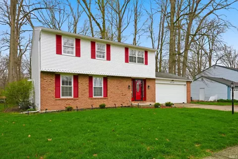 6038 Monarch Dr, Fort Wayne, IN 46815