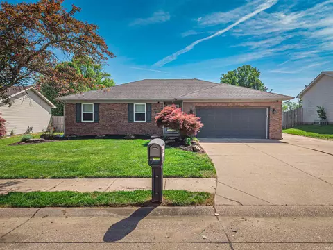 5066 Arches Dr, Newburgh, IN 47630