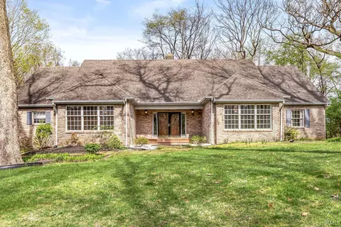 2239 Topswood Ln, South Bend, IN 46614