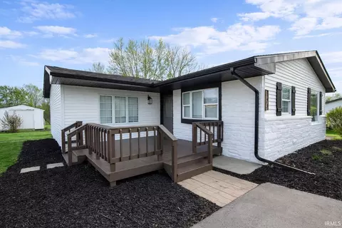 1908 Bodenhafer Dr, Kendallville, IN 46755