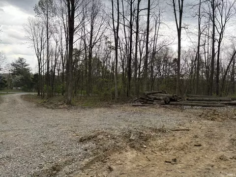 8517 E Sylvania Rd, Bloomfield, IN 47424 photo 5