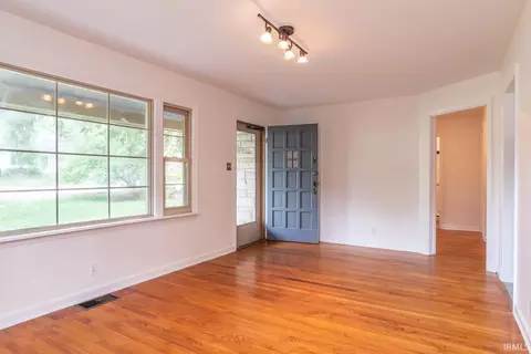 Living - 1017 S Mitchell St, Bloomington, IN 47401 photo 2 of 4