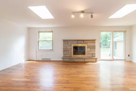 Living - 1017 S Mitchell St, Bloomington, IN 47401 photo 3 of 4