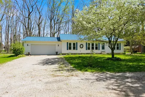 3410 N Pressler Dr, Warsaw, IN 46582