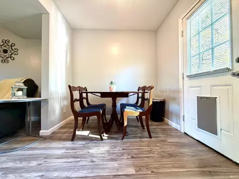 Dining - 154 J Hunter Dr, Bedford, IN 47421 photo 2 of 2