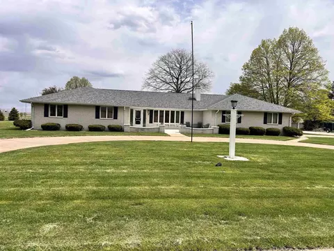 503 S Park Dr, Fowler, IN 47944