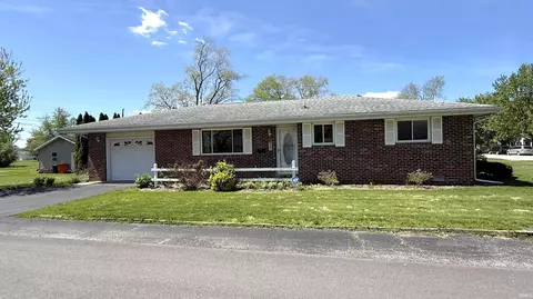 302 S 2nd St, Monticello, IN 47960