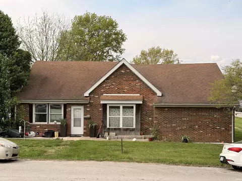 205 E Washington St, Loogootee, IN 47553