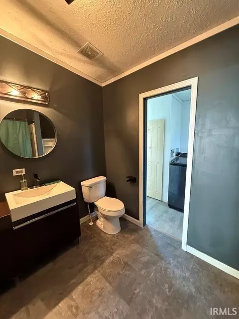 513 S 6th St, Mitchell, IN 47446 photo 5