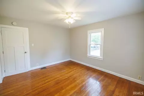 Bedroom - 1176 W Popcorn Rd, Bloomington, IN 47403 photo 4 of 8