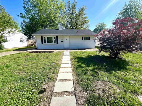 2133 Waggoner Ave, Evansville, IN 47714