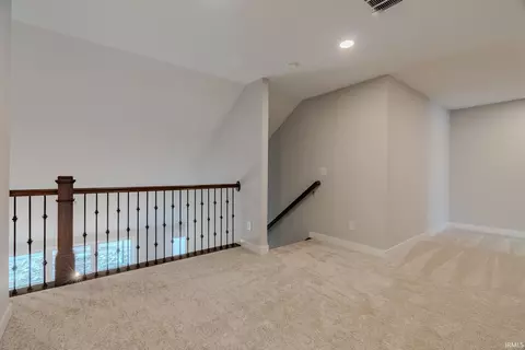 Entry Way - 19 Conner St, Wabash, IN 46992 photo 3 of 5