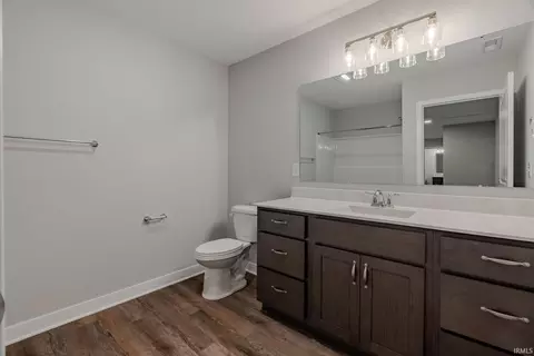 Bath - 19 Conner St, Wabash, IN 46992 photo 1 of 6