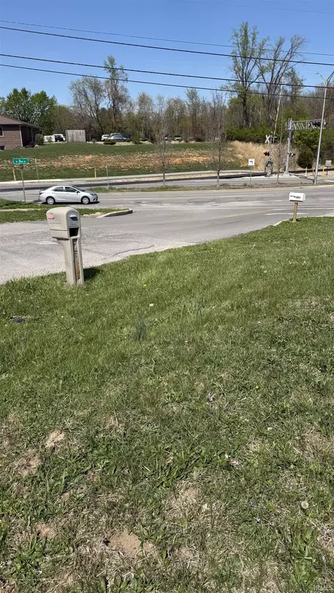 307 S Muller Pkwy, Bloomington, IN 47403