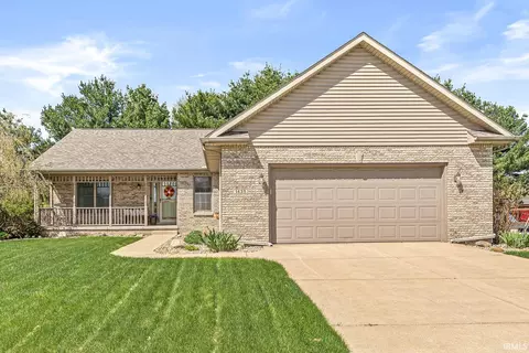 1435 Anchor Ct, Mishawaka, IN 46544