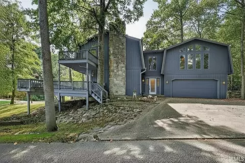 8002 N Lakeview Dr, Unionville, IN 47468
