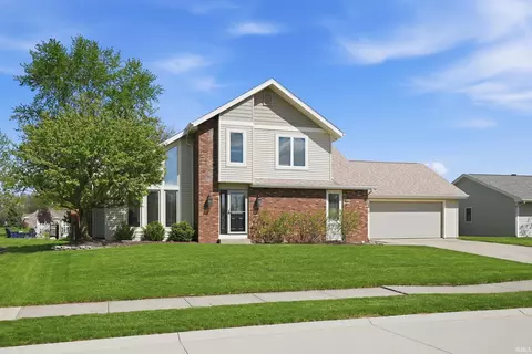 11718 Grand River Dr, Fort Wayne, IN 46845