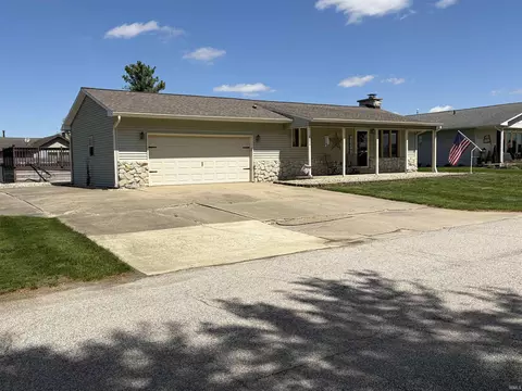 2274 W Maple Dr, Peru, IN 46970
