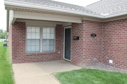 3030 Gardenia Dr, Evansville, IN 47715