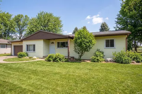 408 W Harrison St, Mentone, IN 46539