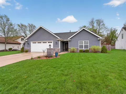 2825 Briar Bush Ln, Fort Wayne, IN 46815
