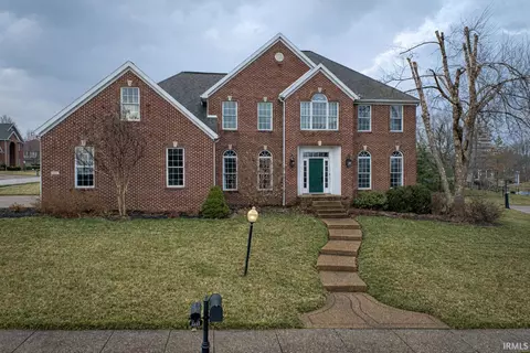 2211 Kenyon Ridge Ct, Newburgh, IN 47630