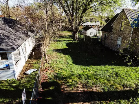 1213 E Indiana Ave, South Bend, IN 46613