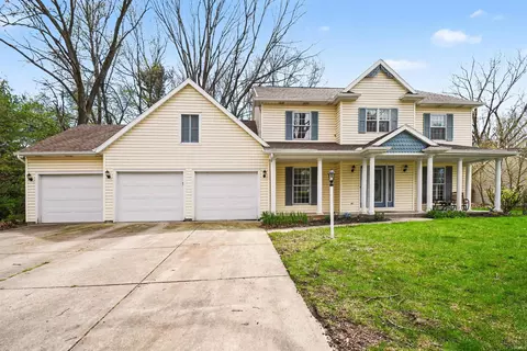 17440 Farmington Square Rd, Granger, IN 46530