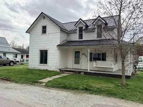 302 Main St, La Paz, IN 46537