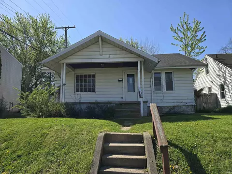 Exterior - 830 Eckman St, South Bend, IN 46614 photo 2 of 5