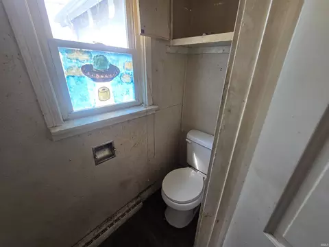 Bath - 830 Eckman St, South Bend, IN 46614 photo 2 of 2