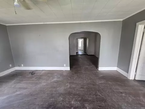 Living - 830 Eckman St, South Bend, IN 46614 photo 1 of 2
