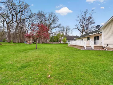 Exterior - 4693 E Sunset Dr, Syracuse, IN 46567 photo 6 of 7