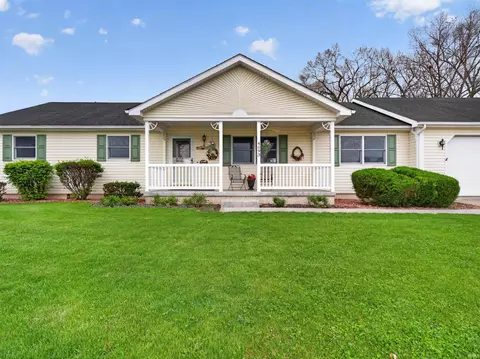Exterior - 4693 E Sunset Dr, Syracuse, IN 46567 photo 7 of 7