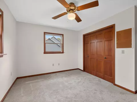 Bedroom - 4693 E Sunset Dr, Syracuse, IN 46567 photo 8 of 8