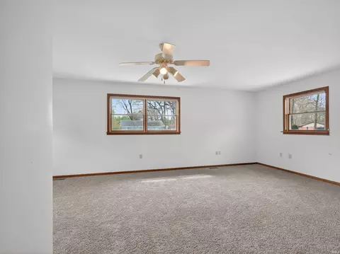 Bedroom - 4693 E Sunset Dr, Syracuse, IN 46567 photo 2 of 8