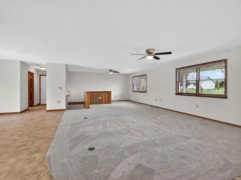Living - 4693 E Sunset Dr, Syracuse, IN 46567 photo 4 of 5