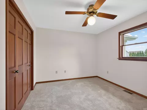 Bedroom - 4693 E Sunset Dr, Syracuse, IN 46567 photo 5 of 8