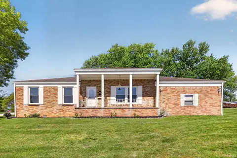 517 W 11th St, Oolitic, IN 47451