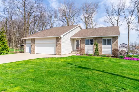 640 Lane 201 Lake Pleasant, Fremont, IN 46737