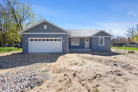 51656 Cherry Rd, Granger, IN 46530