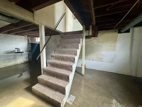 Entry Way - 321 S Walnut St, New Castle, IN 47362 photo 4 of 5